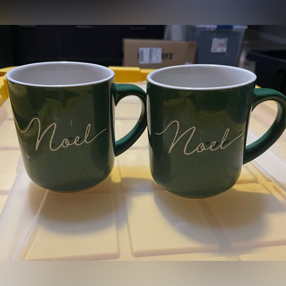Noel ceramic mugs